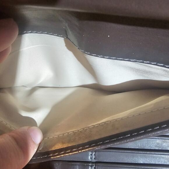 Coach Patent Leather Wallet Tri Fold Clutch Checkbook Holder Long Logo GUC - Picture 6 of 7